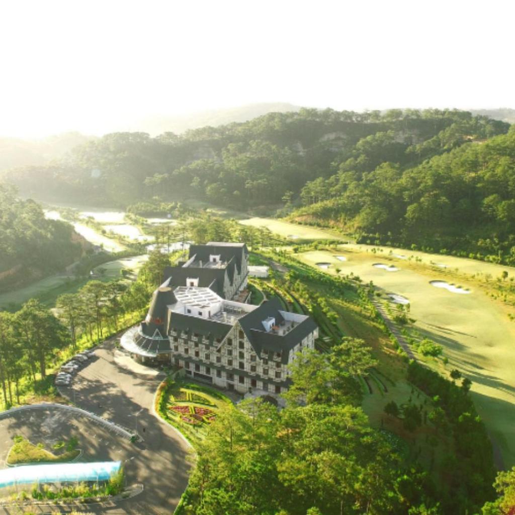 Swiss-Belresort Tuyen Lam