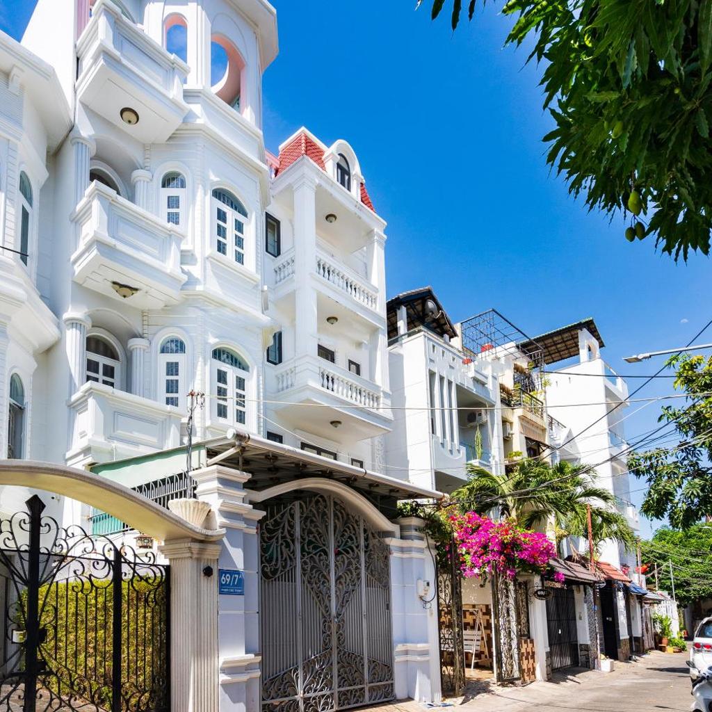 Joi Home The Hidden Villa