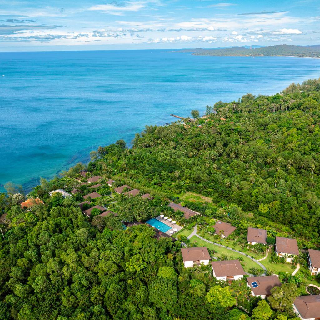 Camia Resort & Spa