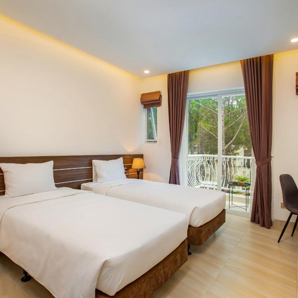 CEREJA Hotel & Resort Dalat