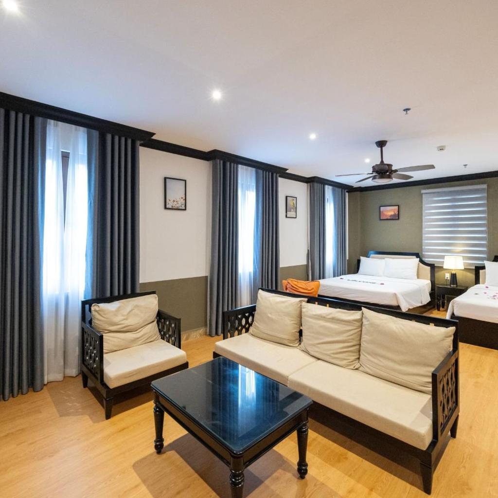 SUNSET BAY RETREAT